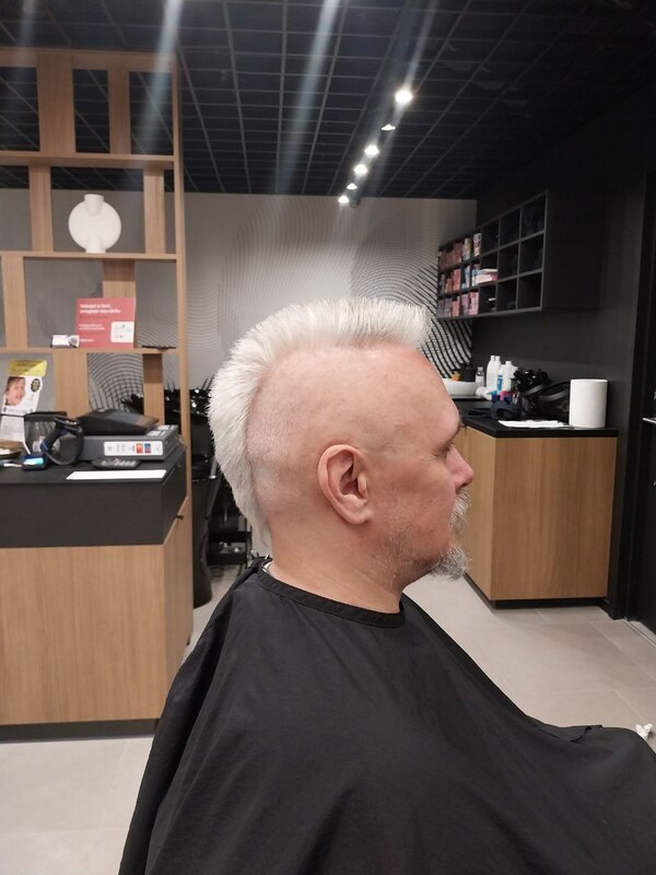Vīriešu frizūra HAIRRIGA Barbershop