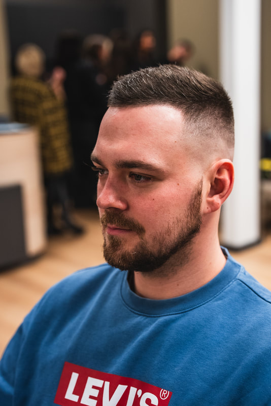 Vīriešu frizūra HAIRRIGA Barbershop