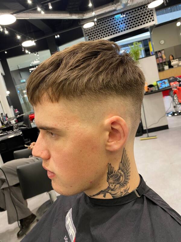Vīriešu frizūra HAIRRIGA Barbershop