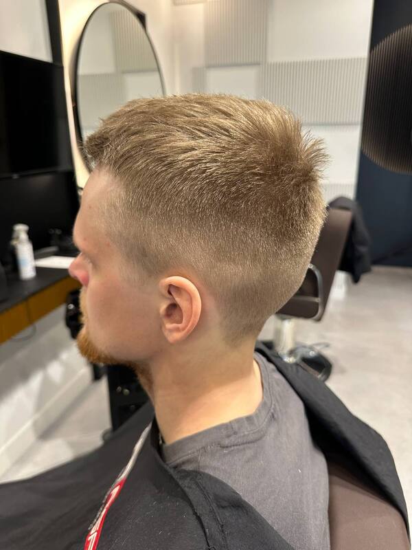 Vīriešu frizūra HAIRRIGA Barbershop
