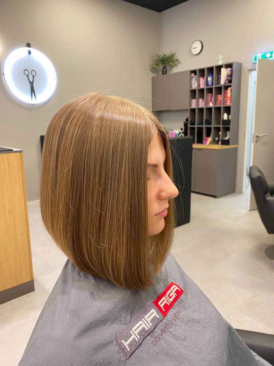 Blondais karē griezums HAIRRIGA salonā