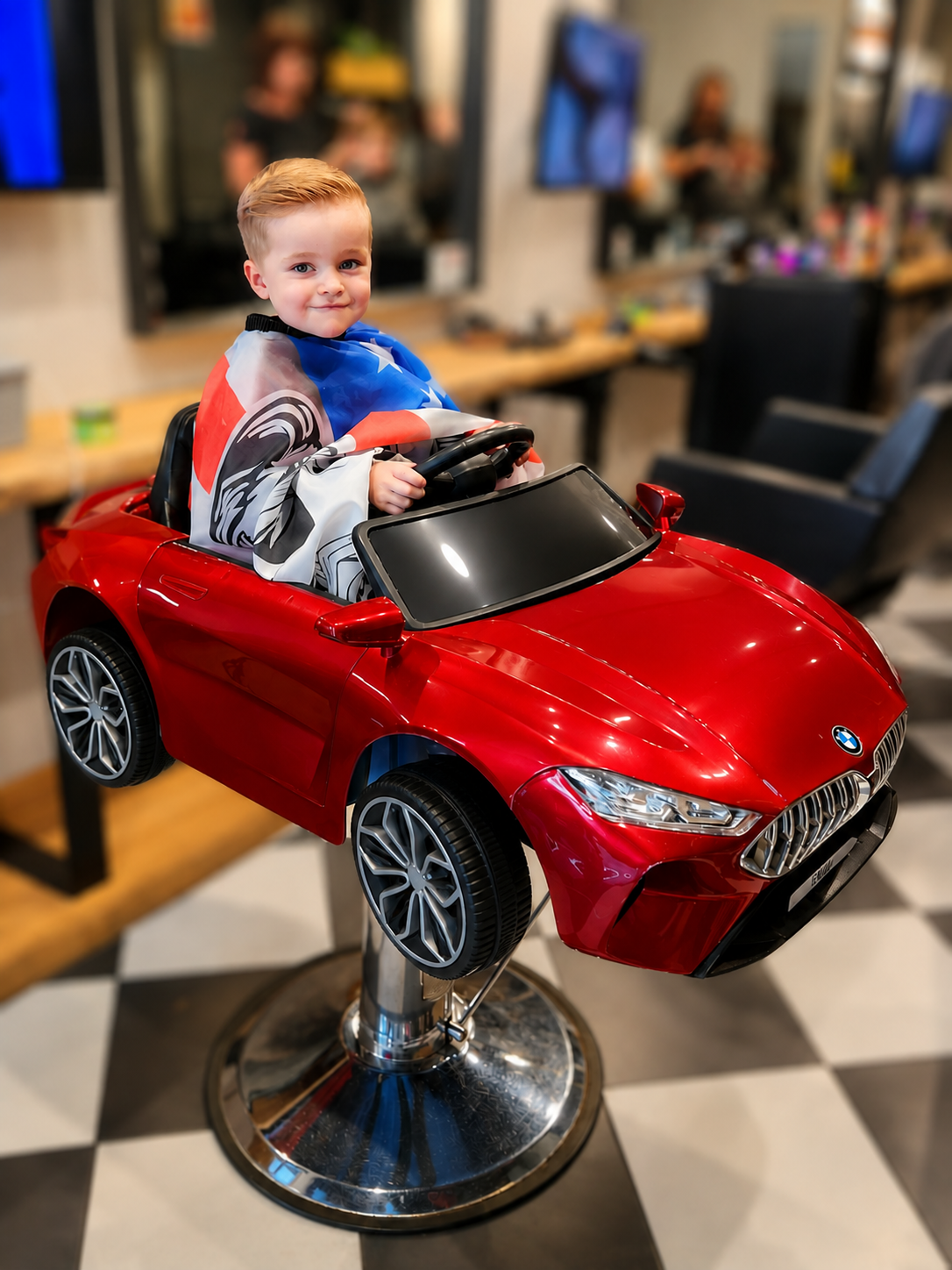 Pirmais matu griezums bērnam HAIRRIGA salonā Rīgā