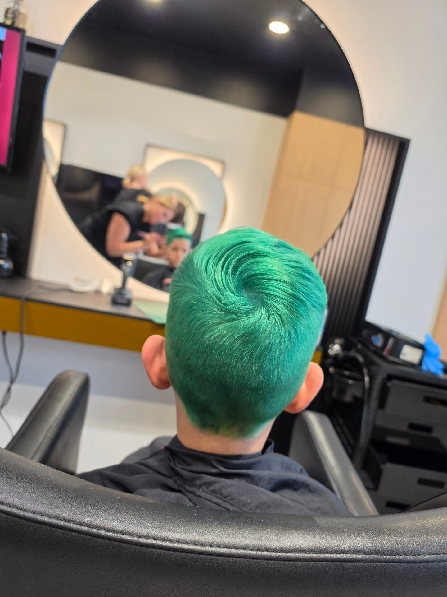 Krāsainās matu šķipsnas bērniem HAIRRIGA